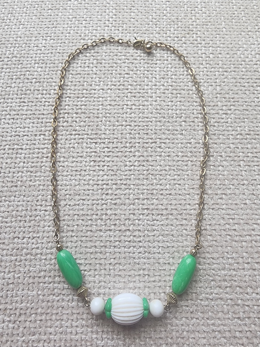 Vintage Avon Green & White Beaded Gold Tone Necklace